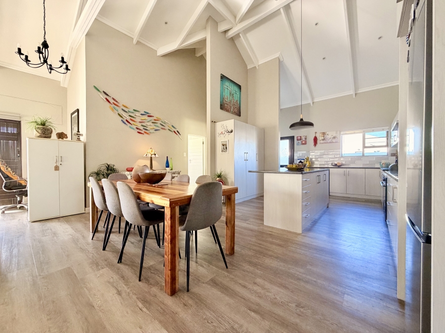 3 Bedroom Property for Sale in Sandbaai Western Cape